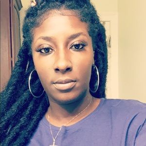 Meet your Posher, Ebony